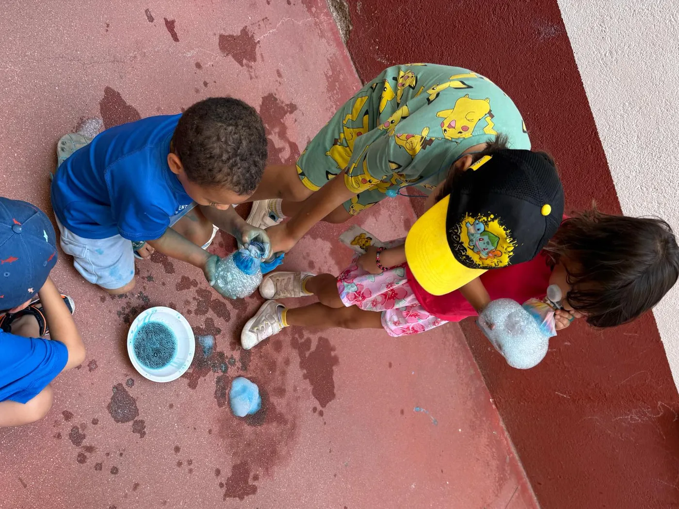 Experimentos de ciencias en el Campamento NSD